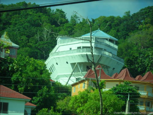 house built to look like a cruise ship!