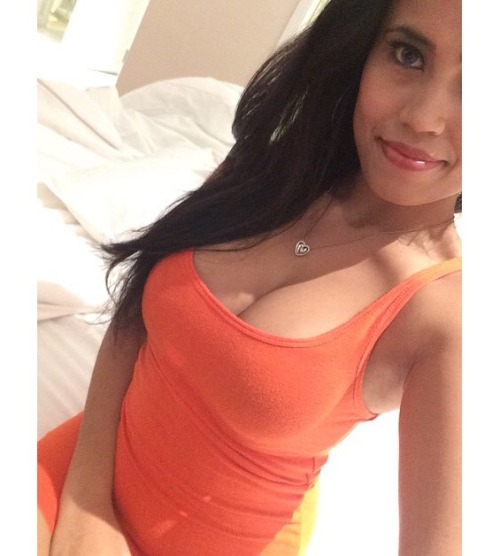 sgchickaroz:  xxlookingxx:  😍  Lisa wow