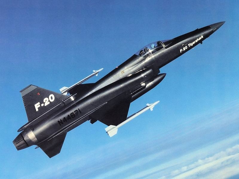 flying-fortress:  Northrop F-20 Tigershark