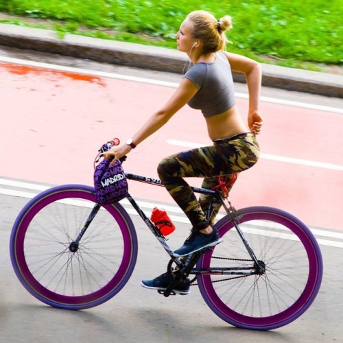 razumichin2: The fixie girl army rides again