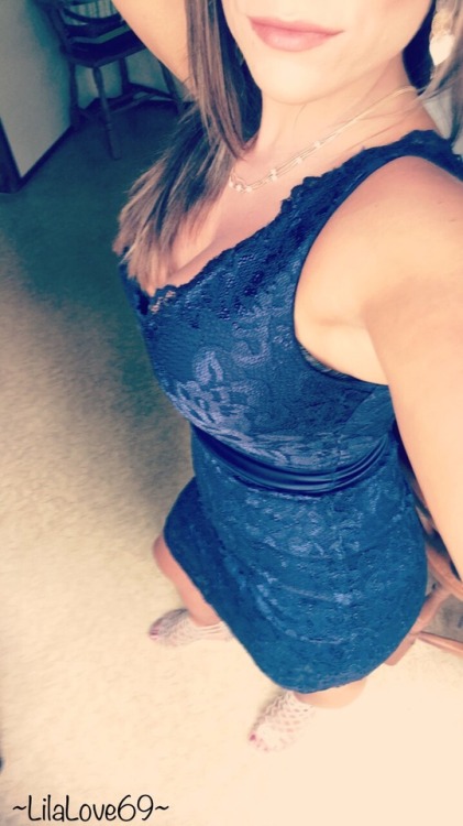 Porn mrmrssecret:  Going to a wedding this sexy photos