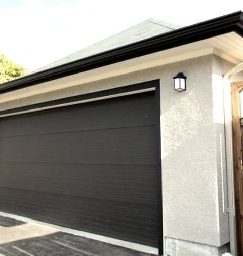 Large, Conventional, Detached Two-car Garage DesignGarage - Large Traditional Detached Two-car Garage