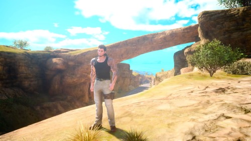 momo-of-the-turks:  How Prompto makes Gladio’s photos… he has really best shoot! 