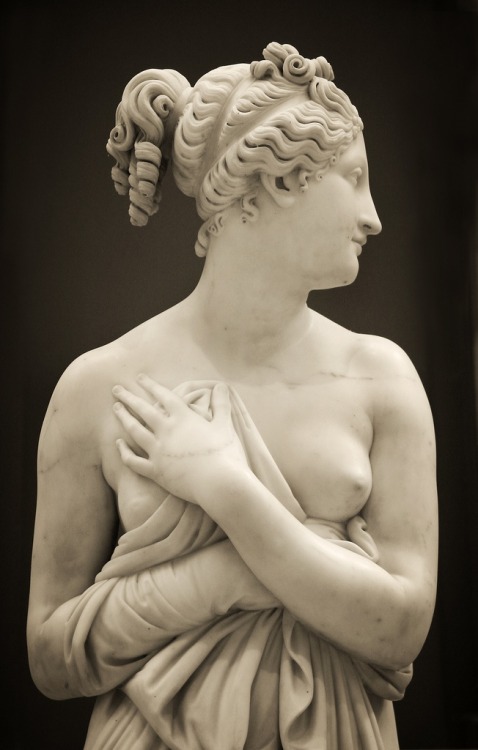 wasbella102:  Venus, Marble, Antonio Canova 