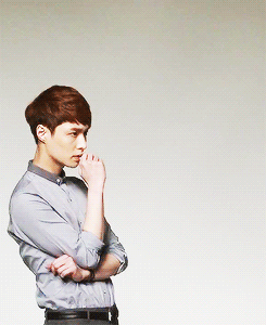 saranghaeamour:  edanzgarden: Zhang Yixing snatching your feels…  DAMN DAMN DAMN 