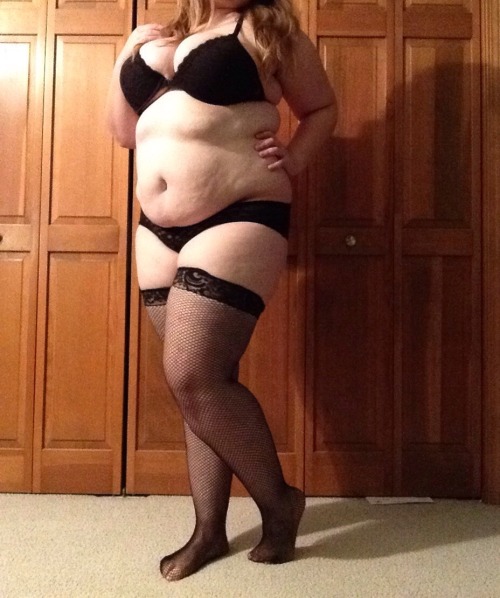 fierce-and-fat:  Fishnet fun