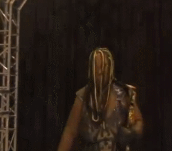 perversionsofjustice:  surfing-nimbus: NWA Midwest (2010)Amazing Kong vs. Tyler Black  YESSSSSSS this is what the world needs…more of this