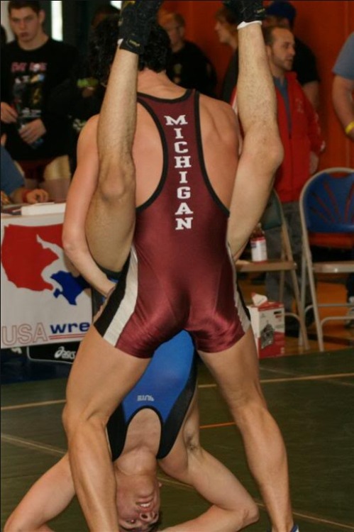 wrestlersandsinglets:  Follow me for Hot Wrestlers in Sexy Singlets =)
