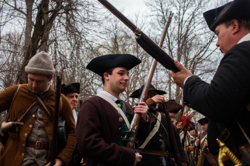 theraabit: Patriot’s Day Part 1. This past weekend I shot the revolutionary war reenactme