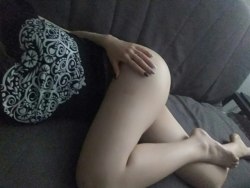 cryingcock:  My sweet gf tease me, while I’m at work. 