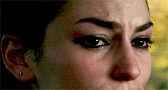 hbosopranosgifs:“I was just trying to protect you.” - 5x12 Long Term Parking