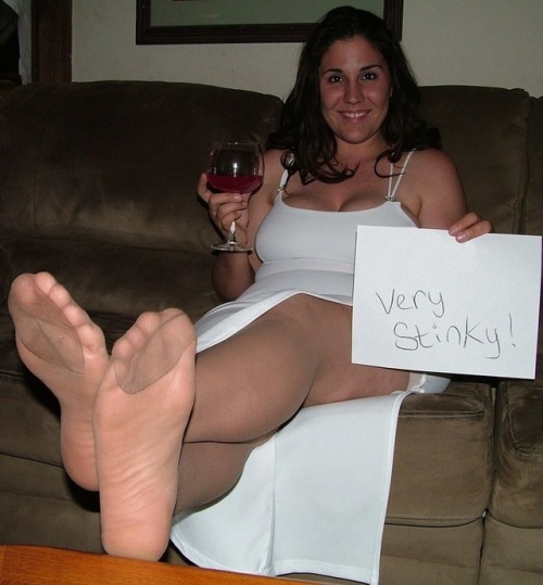 dtfindfun: nylontightsman:Just how l like pantyhose Nice!!!! Would love to buy them pm meso wecanfal