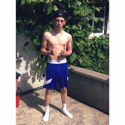 fituklads: Belfast chavs are the business.