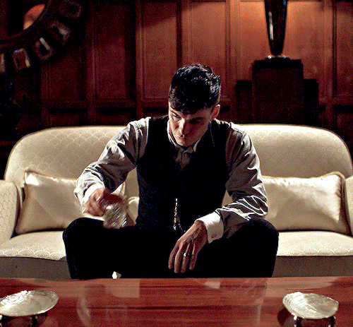 CILLIAN MURPHY As THOMAS SHELBY ⌙ Peaky Blinders (2013-2022) | 3.03