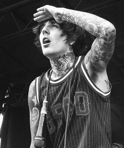 pierxe-the-veil:  Oliver Sykes ( Bring Me