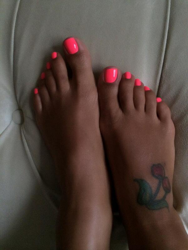 swagjack501:  @iCelestial: My work hard to keep my toes purdy, don’t do me http://twitter.com/iCelestial/status/502681265913348096/photo/1