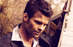 ginervaweasley:Elijah Mikaelson in 1.19 “An Unblinking Death”