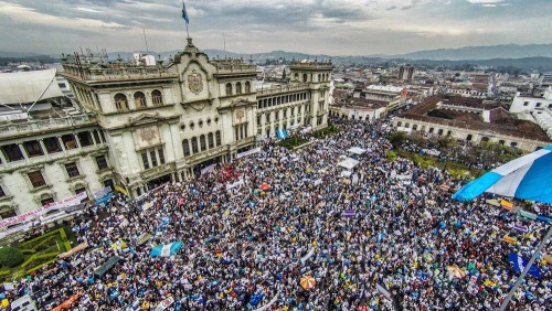 rafinhasalcantaras - Approximately 55K Guatemalans gathered...