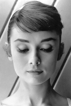lapitiedangereuse:  “If I’m honest I have to tell you I still read fairy-tales and I like them best of all.” — Audrey Hepburn