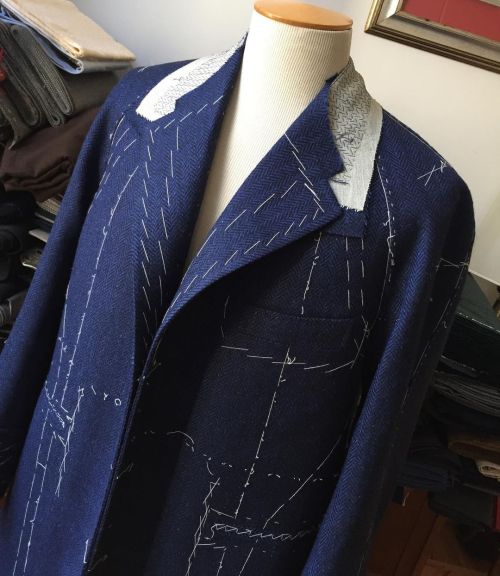 Archive picture of our raglan housecut #muselladembech #tailoring #sartoria #raglan #tweed #housecut