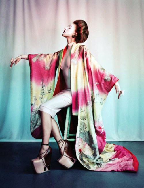 “Seeing the Future” by Sayaka Maruyama for Vision Magazine, October 2011 KImono by Gabriella Marina 