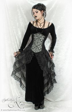 victorian-goth:  Victorian goth http://victorian-goth.tumblr.com/