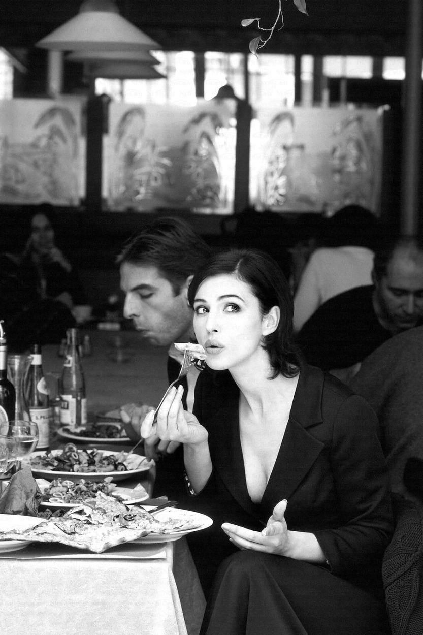 bellucci-bella:  by Philippe Cometti, 1998 