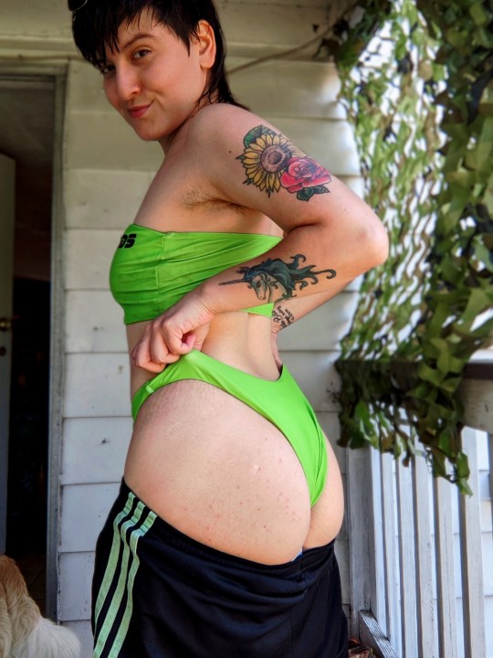 Porn Pics gabbigabriella:I love how this swimsuit looks