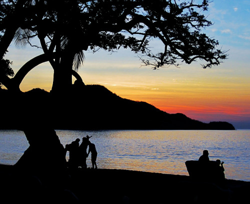 Pacific sunset. A mellow sundowner on the Pacific coast near Nuevo Colon, Guanacaste.  Photo: Meliss