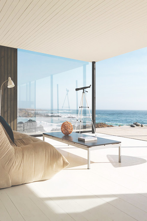 ascdntinspire:  Ultra Minimalist Beach Retreat | Instagram | AscdntInspire 