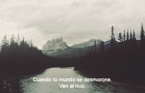 somospandaspordentroyporfuera:  -Una chica invisible. 