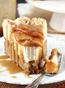 fullcravings:  Caramel Apple Blondie Cheesecake