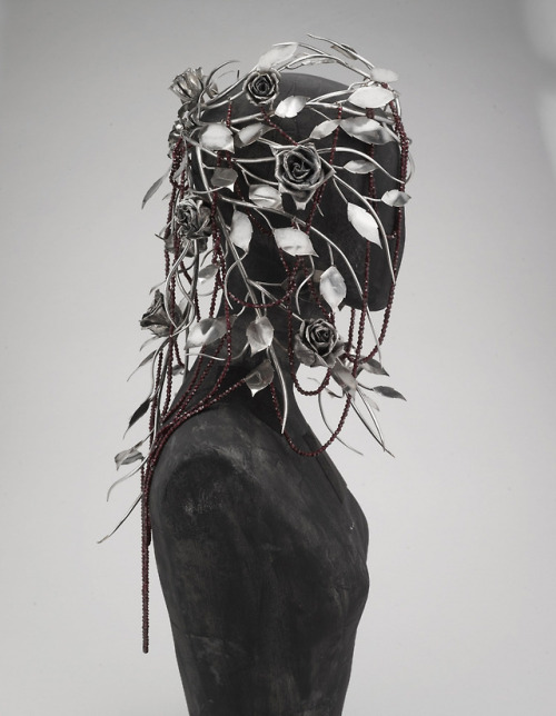 beardbriarandrose: Shaun Leane, Silver “Joan” Headdress, silver, garnets