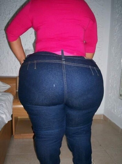 dumptruckthicc:  I’m in love with this ass