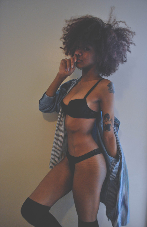 allbeautifulblackgirls:  thegirlwithcaramelskin: porn pictures