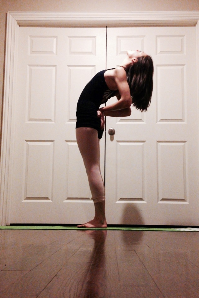 cravethehealthylife:  Yoga 3/17/14: #blossomingyogis day 17   Hear opener/ standing