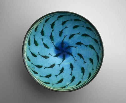 electronicgallery: Bowl with Fish, Iran, probably Kashan (late 13th–mid-14th century). 