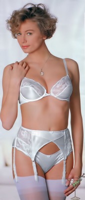 Porn Pics satin-lingerie-guy:For the love of satin