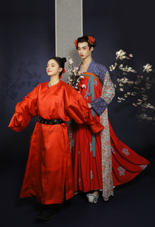 hanfugallery:Traditional Chinese hanfu in historically accurate style of Tang Dynasty by 阿时爱吃红烧肉