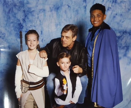 jady2007: www.facebook.com/itsmarkhamill/ Mark Hamill and Fans at FanExpo Canada 2016