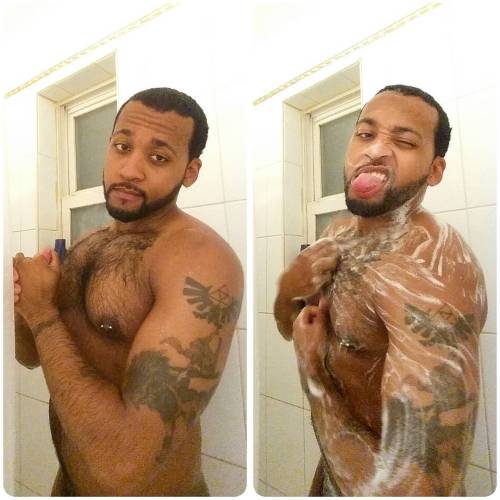 djdarklink:This dirty man nice and clean now #gaymer #gaygeek #gaynerd #stickybeards #furryguy #ha