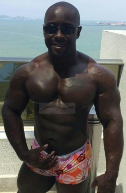 bigntastydc:  He just looks like he was dipped in the finest batch of deep dark chocolate 👉 http://bigntastydc.tumblr.com