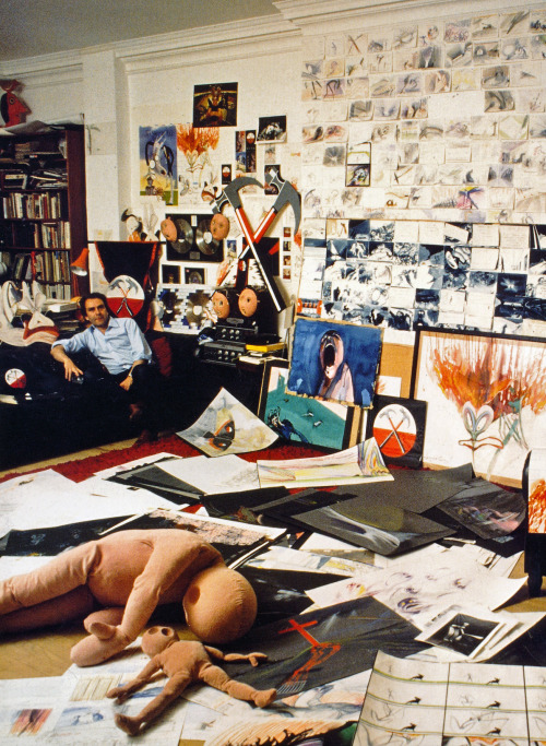 pinkfloyded:  Gerald Scarfe surrounded by his artwork for Pink Floyd The Wall