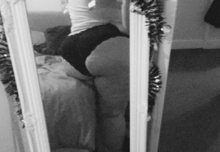 dumb&ndash;cunt:  I like this picture and my stormtrooper tinsel 💕