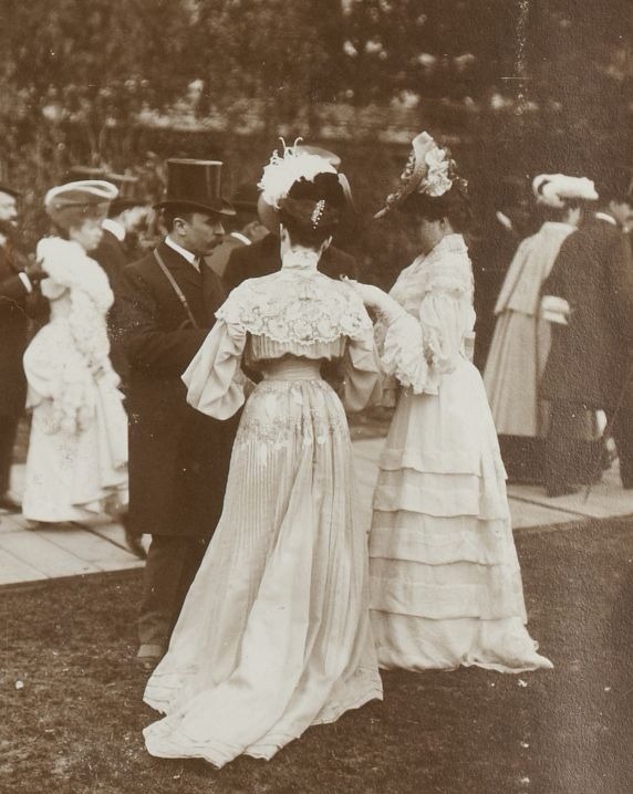 antique-royals:France ,1900