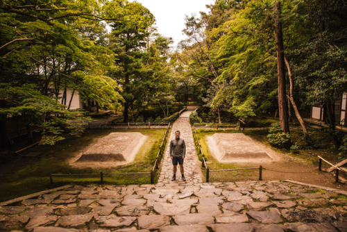 Tuesday 3rd October 2017. 14:00 Kyoto Japan.Honen-in Temple 法然院 My friend Jake from the UK has 