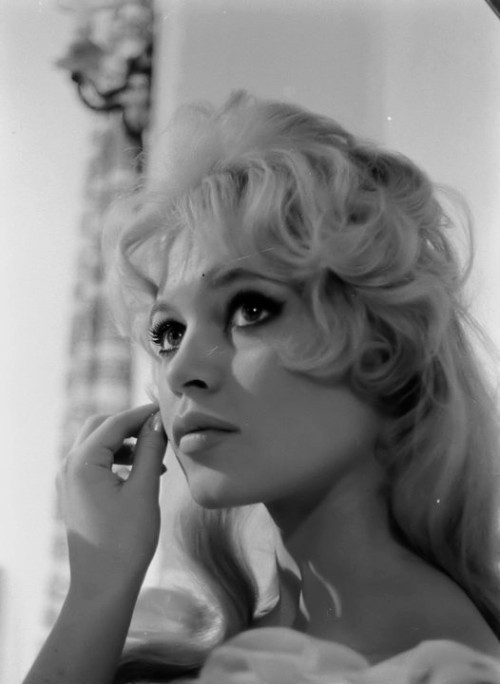 miss-vanilla:Brigitte Bardot on the set of “The Female” (1958).