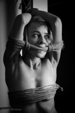 redheadskinny:  https://www.facebook.com/SkinnyredheadArt  Model: Skinnyredhead,   Photo/light/rope/edit: Gianni Silvanus , http://bindandsubmit.com/  