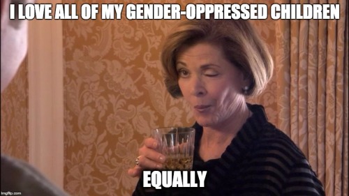 residuetheory: omfg @sophiagratia suggested “Lucille Bluth winking at queer hypocrisies&r