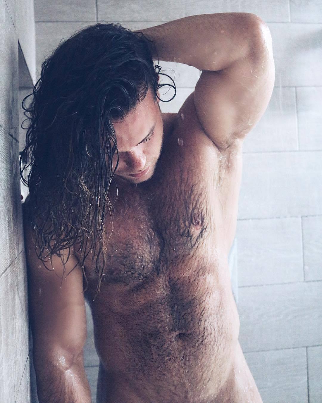 black-plug:Cameron Mcelroy